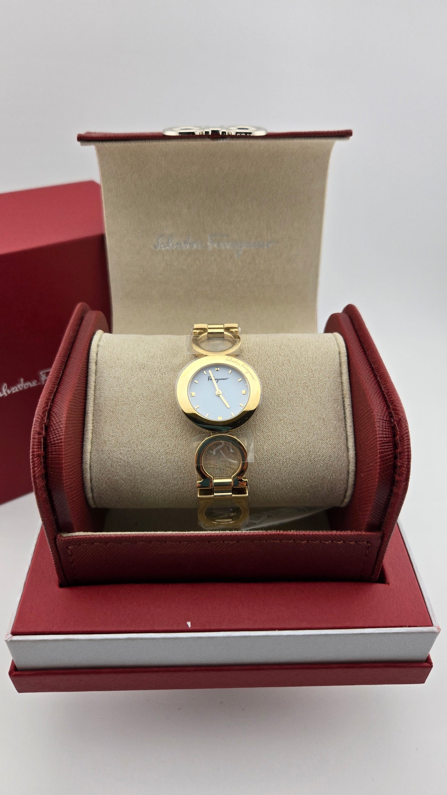 SALVATORE FERRAGAMO - Gancino Bracelet Watch, 28mm, Gold Tone / White Dial - Ladies