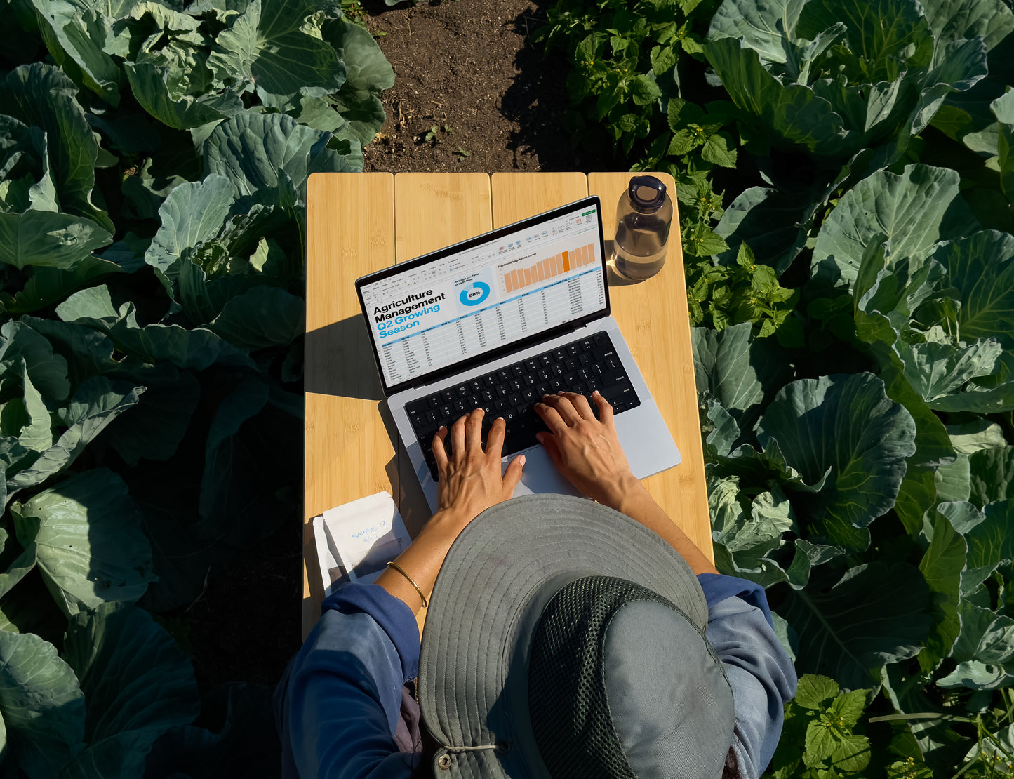 Apple - MacBook Pro Laptop (14-inch) - Apple M4 chip, 10-core CPU, 10-core GPU, 16GB Memory, 512GB SSD Storage - SILVER