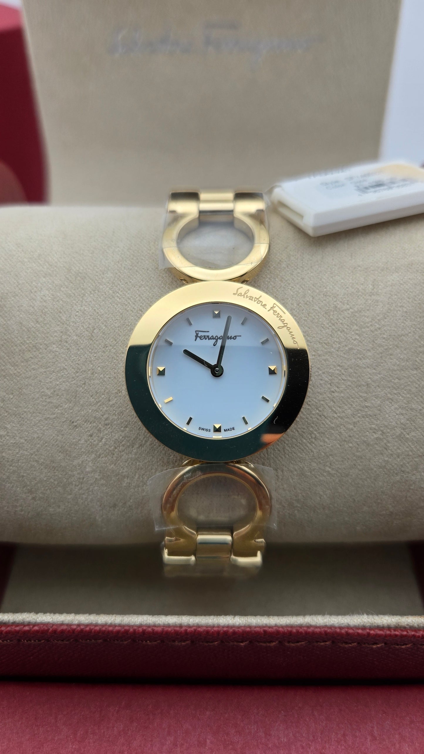 SALVATORE FERRAGAMO - Gancino Bracelet Watch, 28mm, Gold Tone / White Dial - Ladies