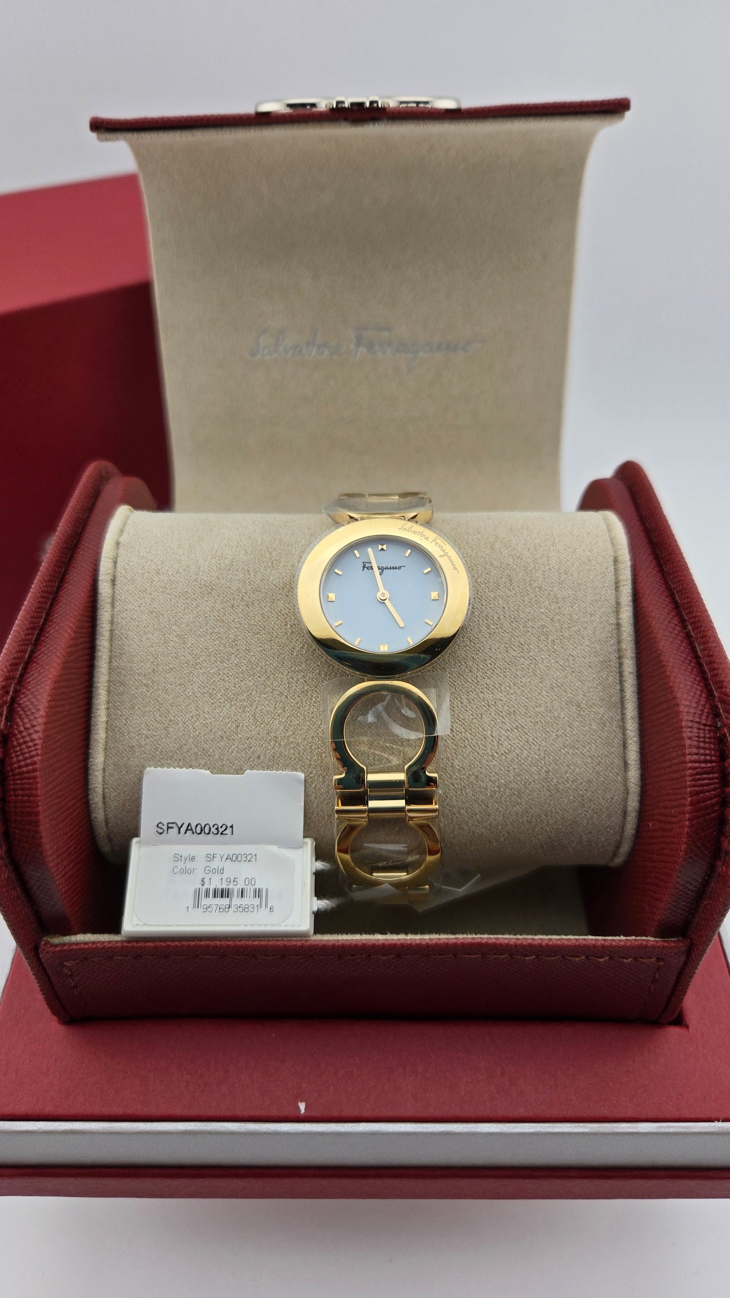 SALVATORE FERRAGAMO - Gancino Bracelet Watch, 28mm, Gold Tone / White Dial - Ladies