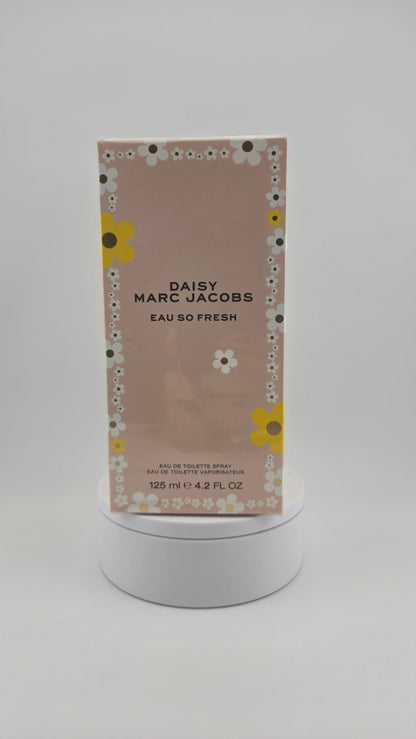 Marc Jacobs Daisy Eau So Fresh Eau de Toilette, Perfume for Women, 4.2 oz
